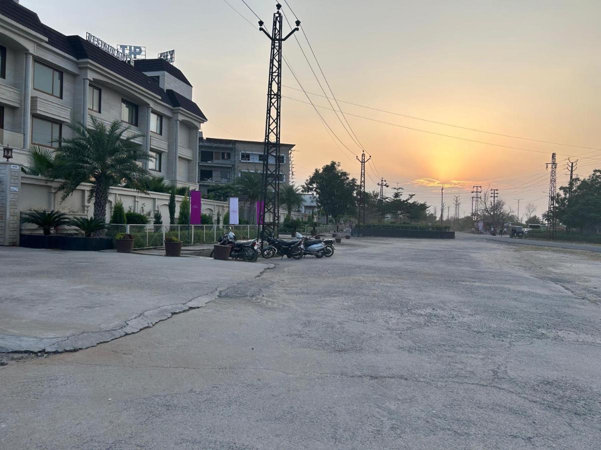 The Imperial Prime Clarks Inn Suites, Bhīlwāra מראה חיצוני תמונה